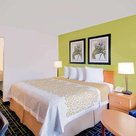 Days Inn By Wyndham Easton Exterior foto